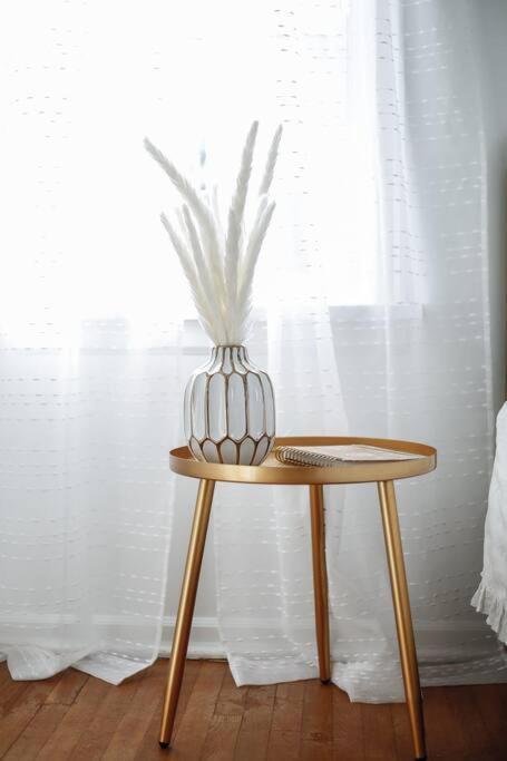 End Zone Escape-Light And Bright Hof Village Home Canton Bagian luar foto